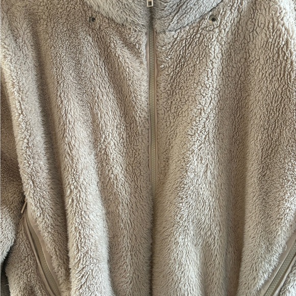 Savvi Lifestyle Co. Women’s Full Zip Amy Sherpa comes w/ Snap-On Hood XL Tan - Picture 2 of 4